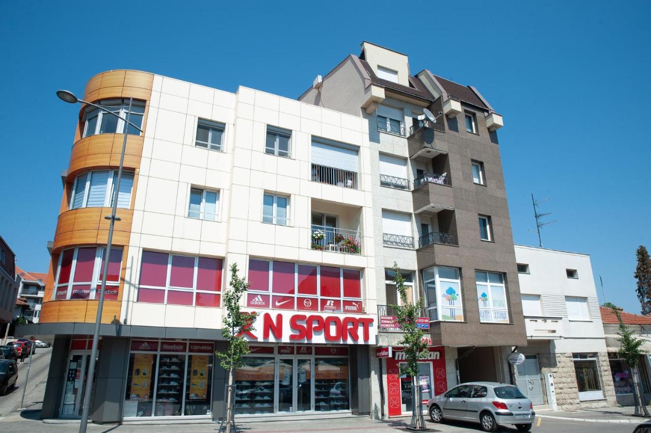 Apartman Tri S Аранделовац Экстерьер фото